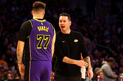 "You guys didn't let go of the rope"- JJ Redick ignites Lakers locker room with fiery pep talk as Rob Pelinka watches on post OT win over Knicks