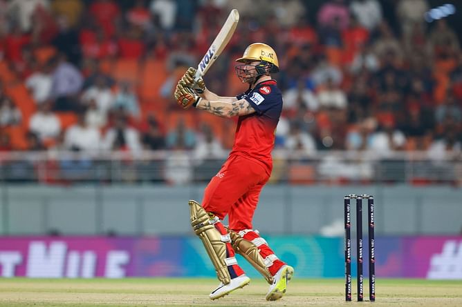 Phil Salt thrashes Kyle Jamieson for 4,4,6 in 21-run over after Kiwi pacer's wicket maiden in PBKS vs RCB IPL 2025 Qualifier 1 [Watch]